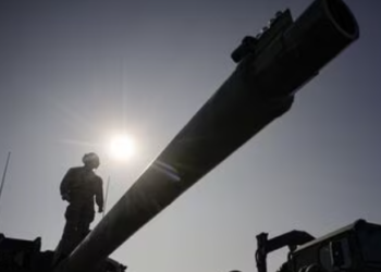 एफआईआई ने इस मल्टीबैगर डिफेंस स्टॉक में हिस्सेदारी बढ़ाई। विवरण यहाँ